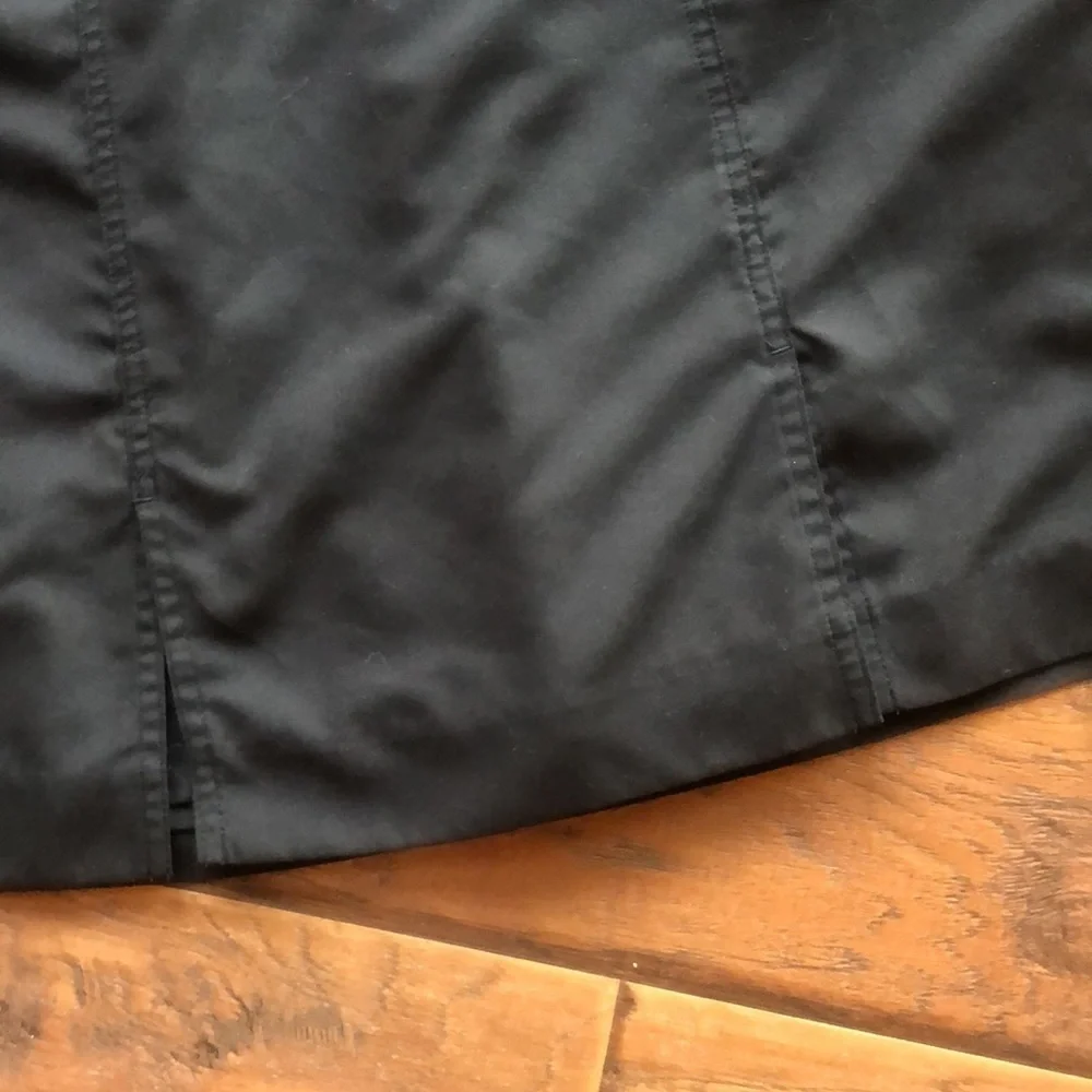 Izod adorable black